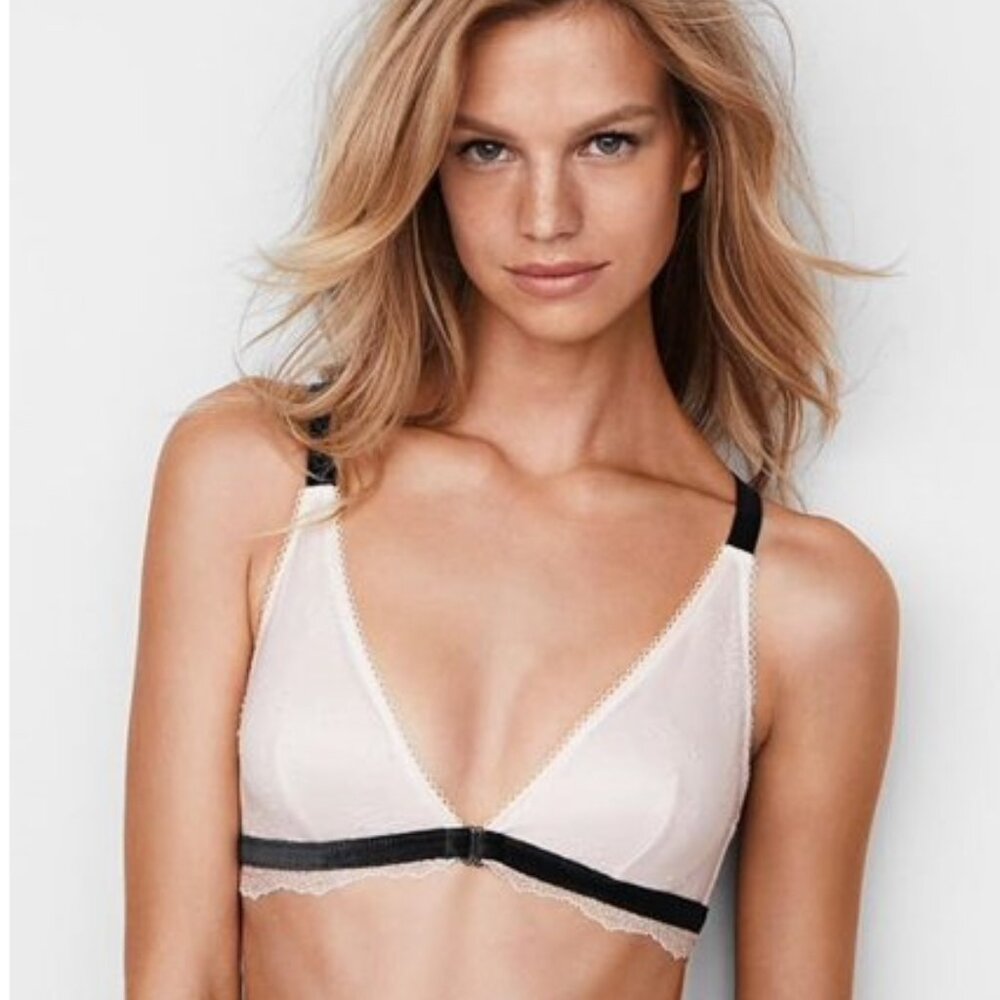 Victoria's Secret Chantilly Lace Front Close Bralette in Coconut White, size M